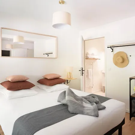 Aparthotel Les De *