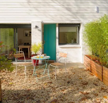 Ξενοδοχείο με διαμερίσματα Les De Ονφλέρ